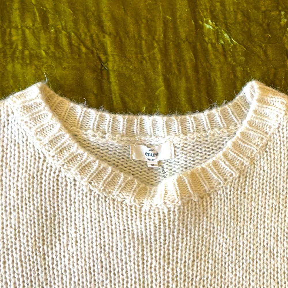 ENTRO 12th Tribe Knit Sweater! - Picture 3 of 7